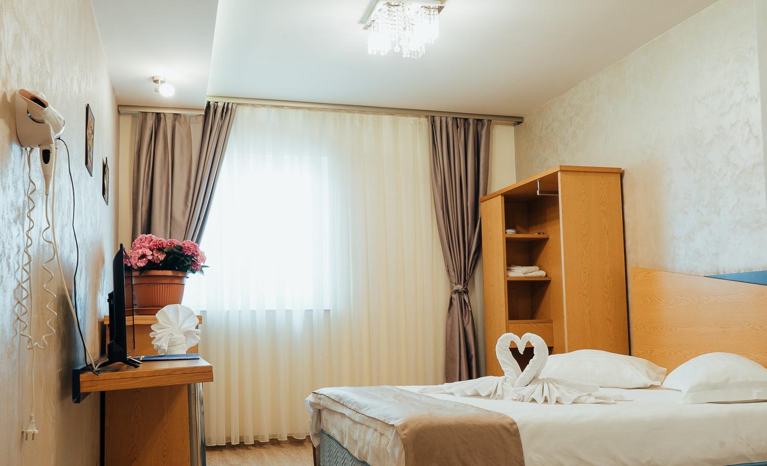 Iris Hotel Bors Εξωτερικό φωτογραφία