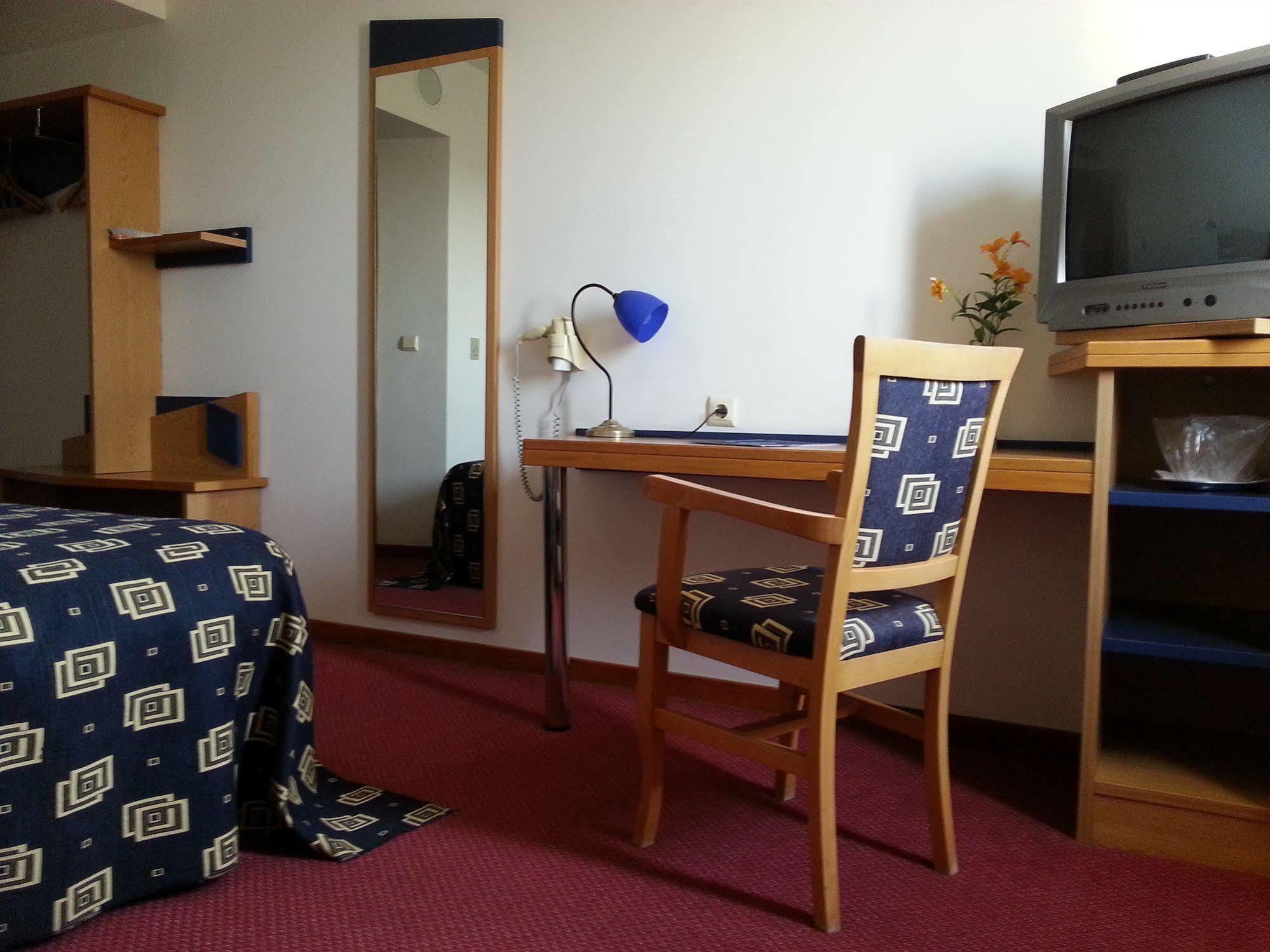 Iris Hotel Bors Εξωτερικό φωτογραφία