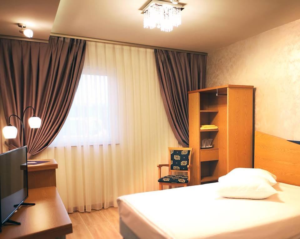 Iris Hotel Bors Εξωτερικό φωτογραφία